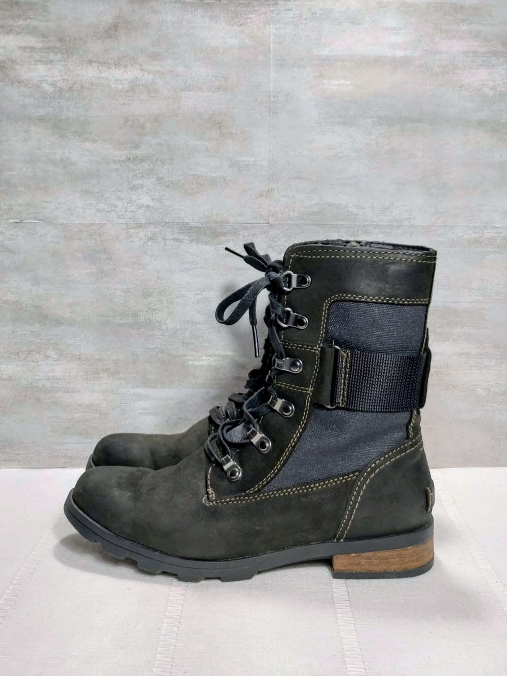 Sorel Emelie Conquest Combat Boot Military Style Size 8 Waterproof Rugged - Picture 4 of 8